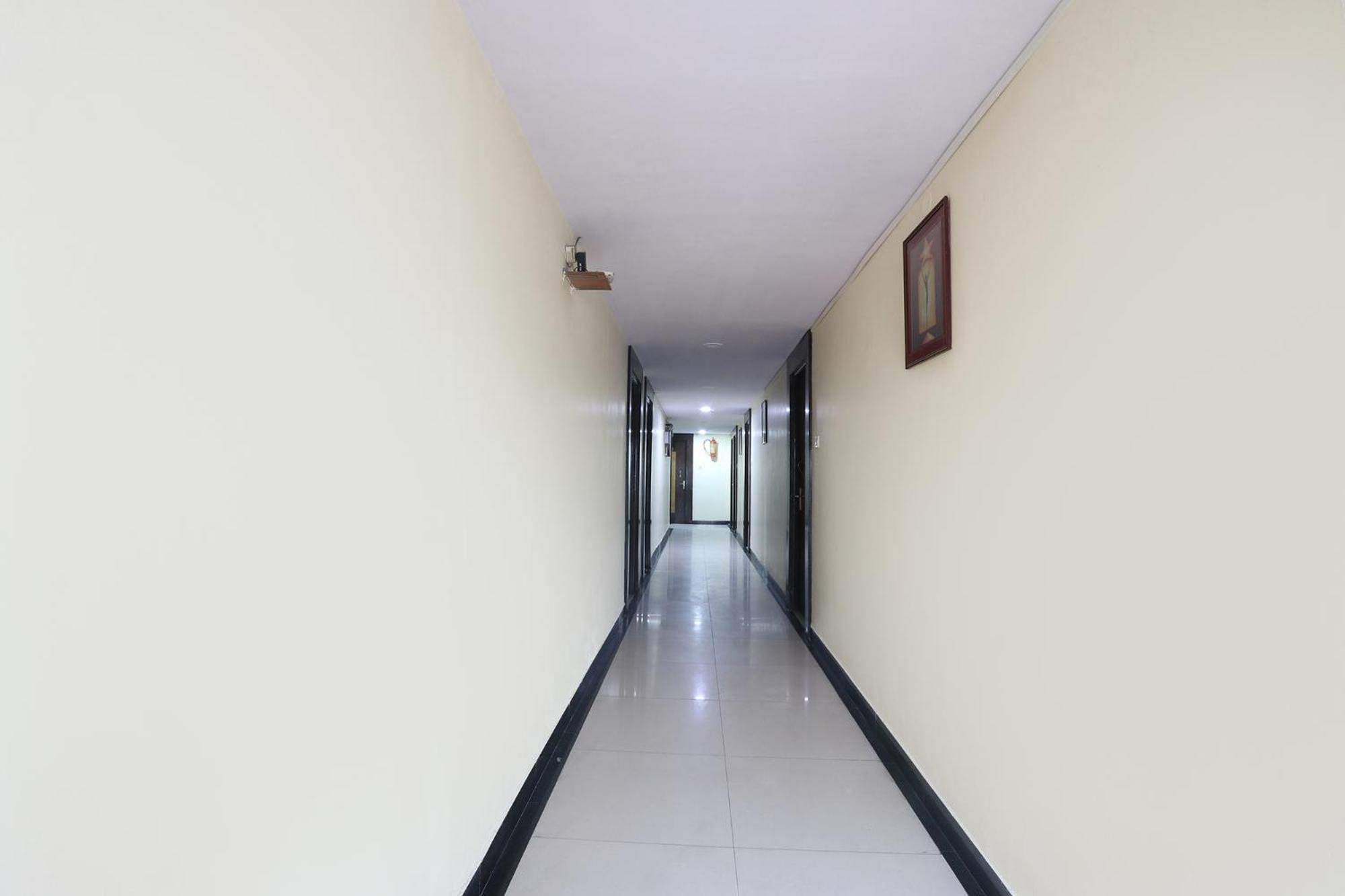 Fabhotel Royal Residency II - Nr Lakdikapul Metro Station Hyderabad Exterior photo