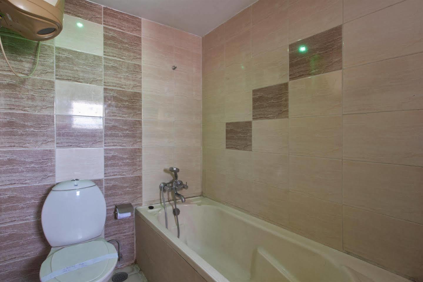 Fabhotel Royal Residency II - Nr Lakdikapul Metro Station Hyderabad Exterior photo